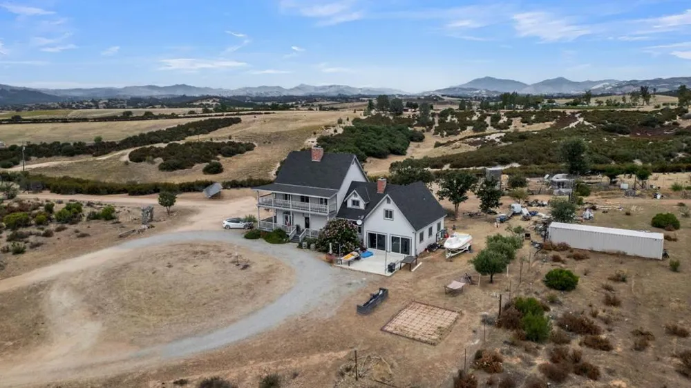 65401 Cross Road Lockwood, CA 93932