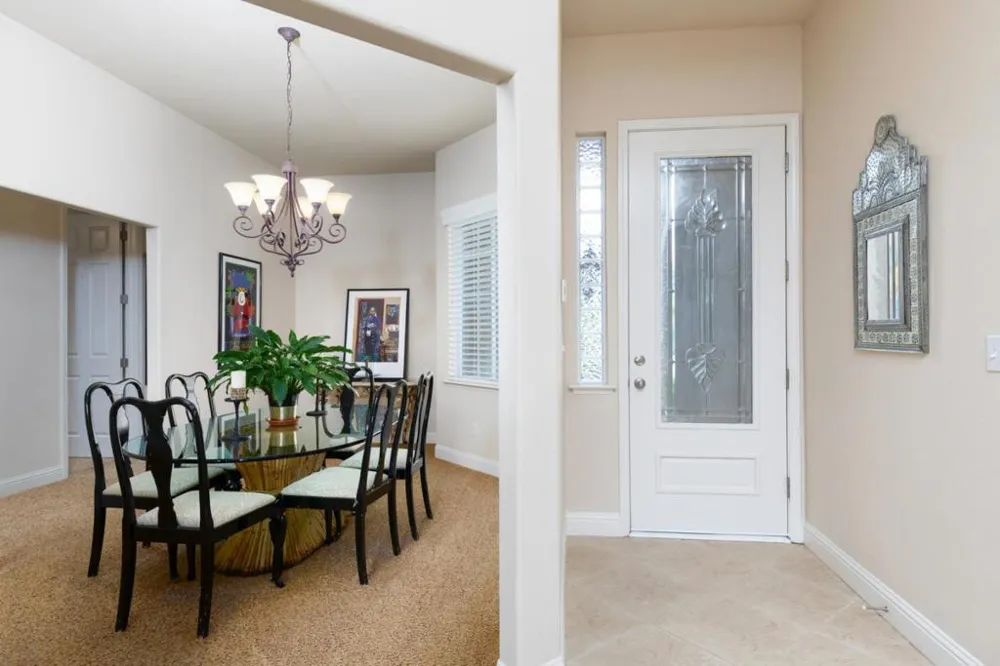 1827 Joshua Avenue Clovis, CA 93619