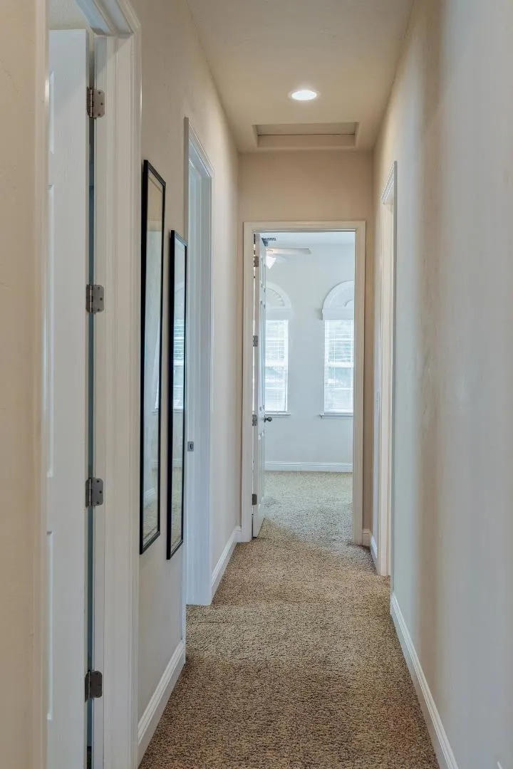 1827 Joshua Avenue Clovis, CA 93619