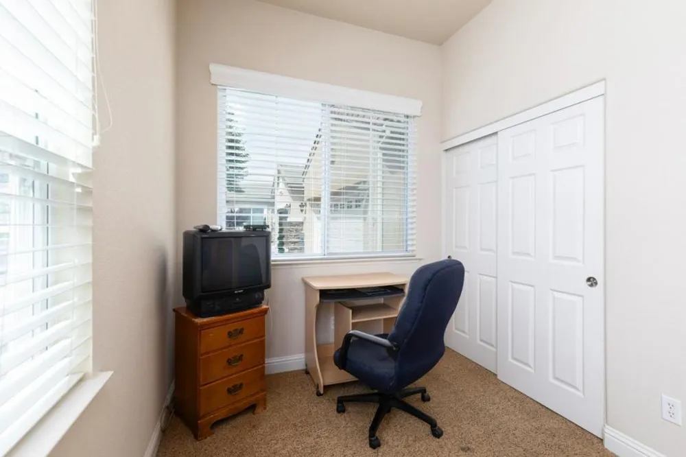 1827 Joshua Avenue Clovis, CA 93619