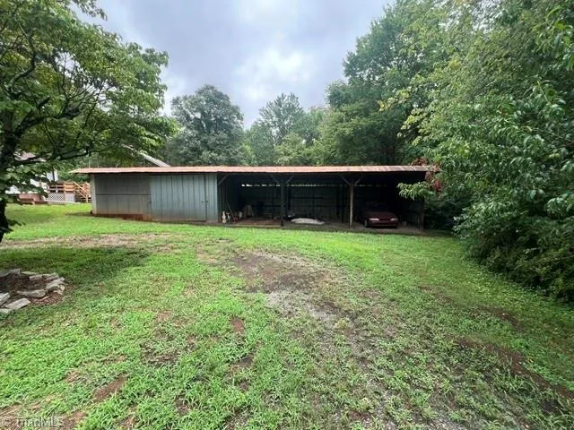 1008 Willard Drive Yadkinville, NC 27055