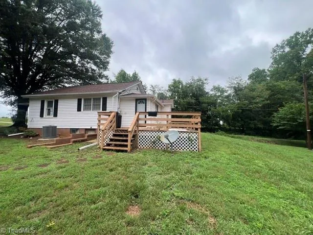 1008 Willard Drive Yadkinville, NC 27055