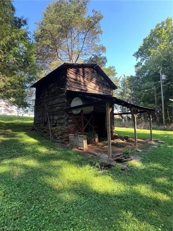1008 Willard Drive Yadkinville, NC 27055