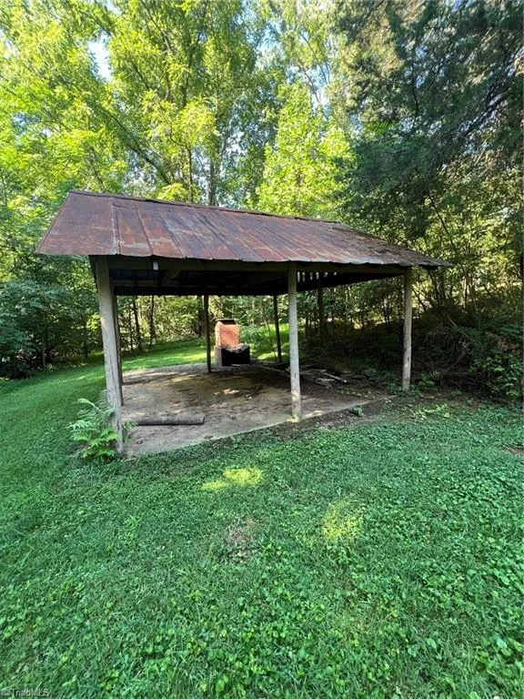 1008 Willard Drive Yadkinville, NC 27055
