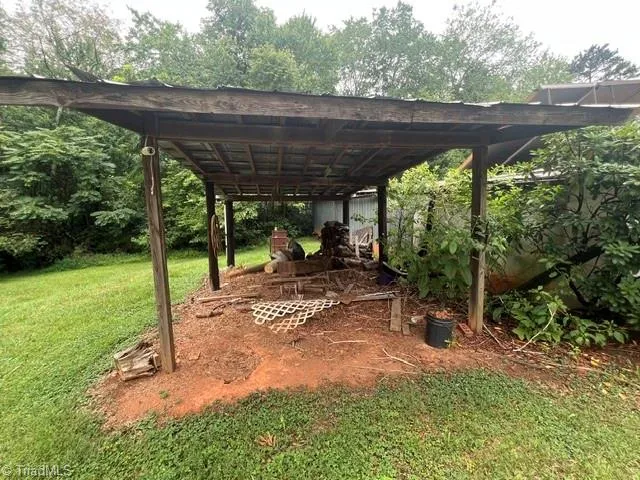 1008 Willard Drive Yadkinville, NC 27055