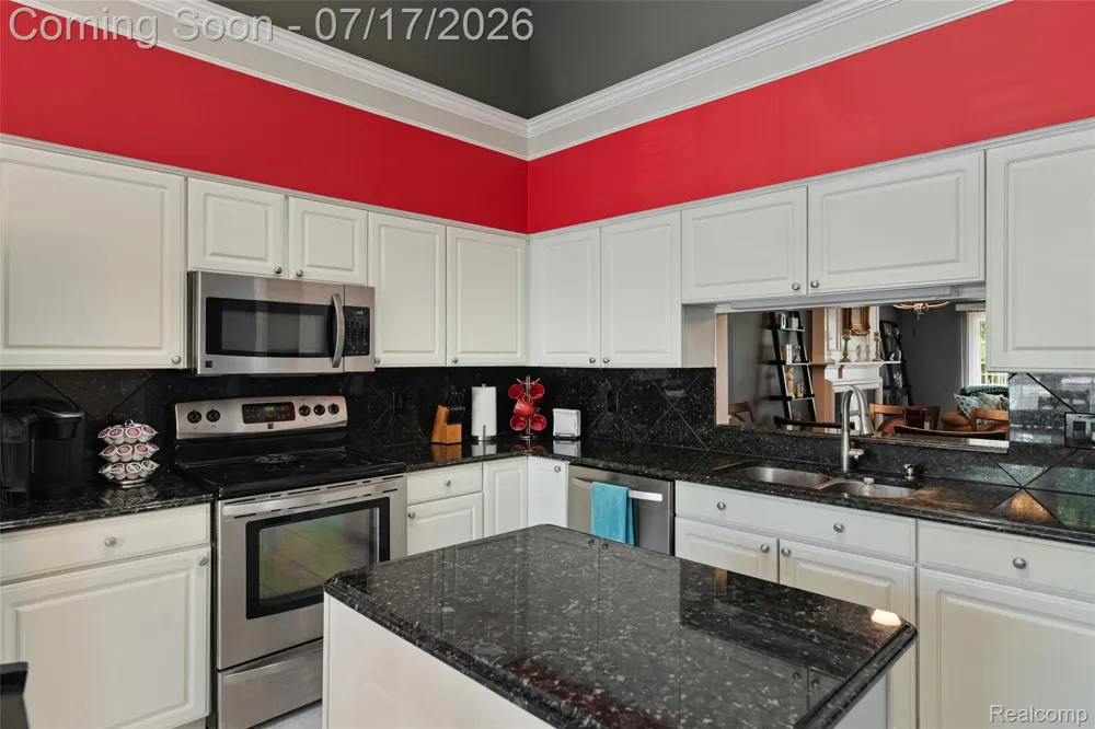 39681 Muirfield Lane Northville Township, MI 48168