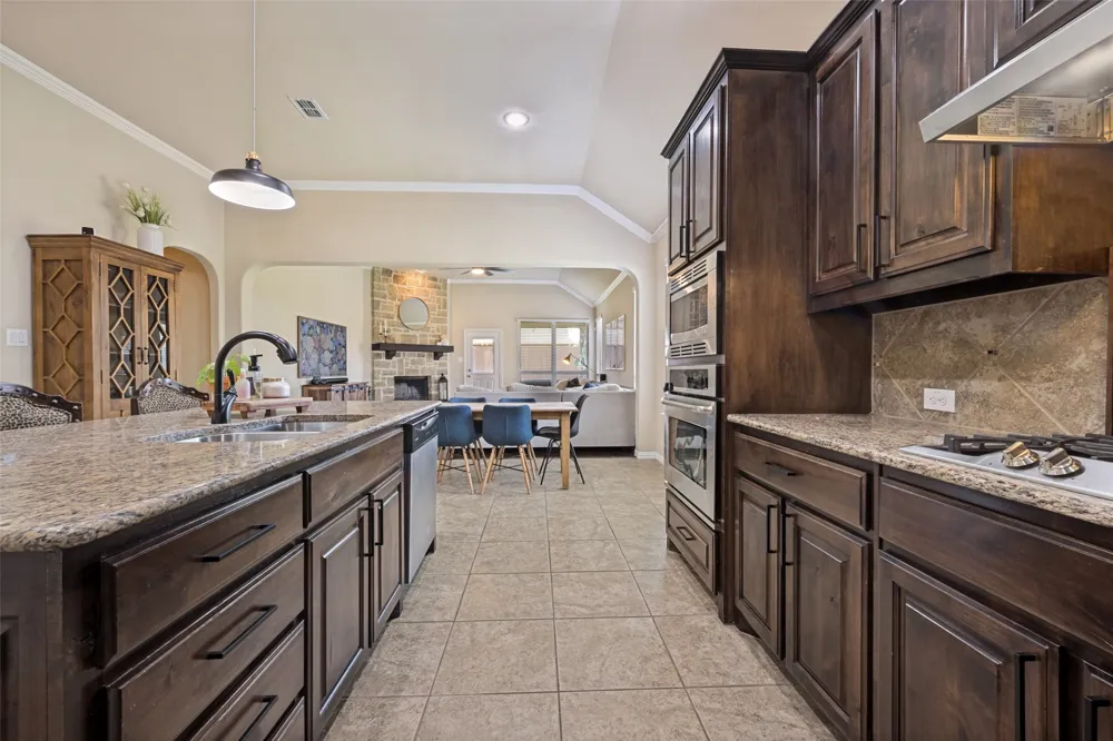 210 Derby Lane Hickory Creek, TX 75065