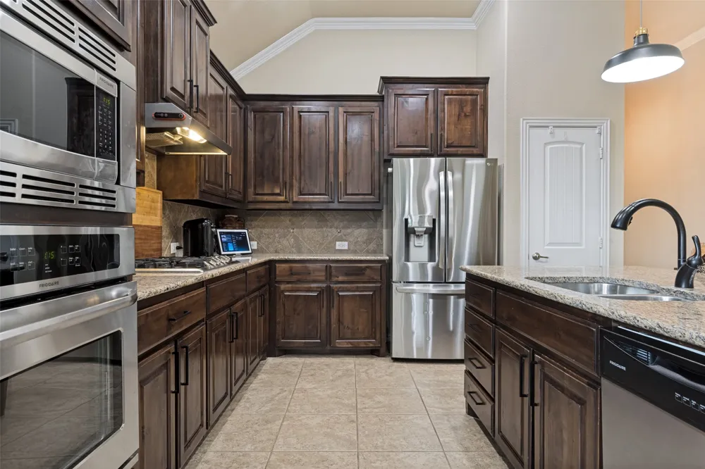210 Derby Lane Hickory Creek, TX 75065