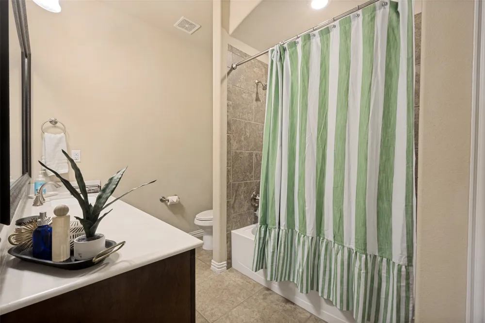 210 Derby Lane Hickory Creek, TX 75065