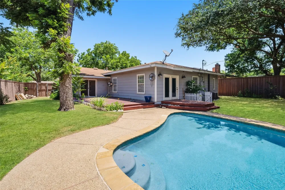 7362 Robinhood Lane Fort Worth, TX 76112