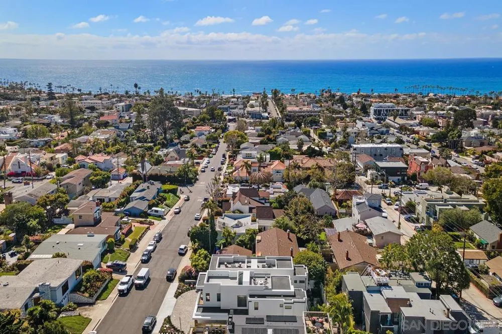 744 Bonair St La Jolla, CA 92037