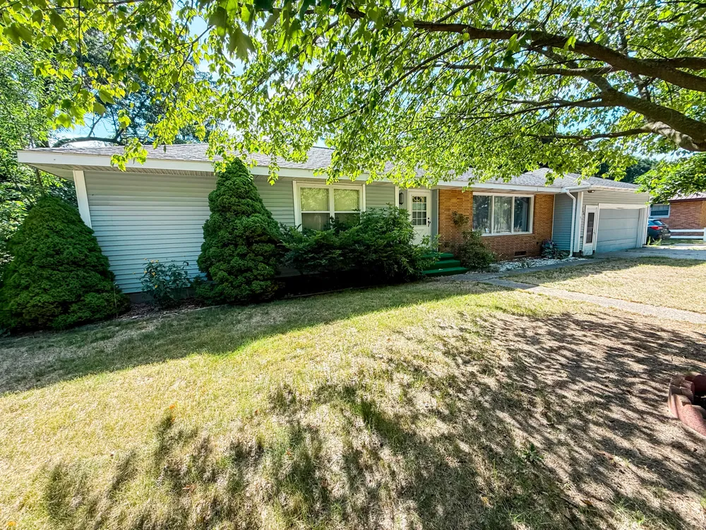 744 S Quarterline Road Muskegon Charter Township, MI 49442