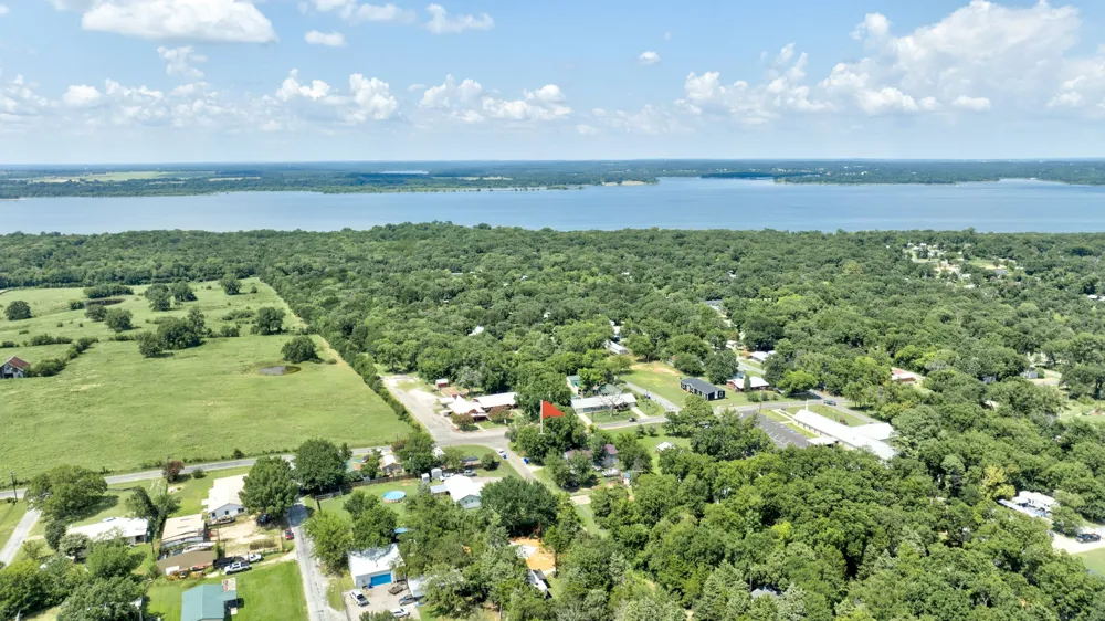 12 Old Shawnee Trail Drive Gordonville, TX 76245