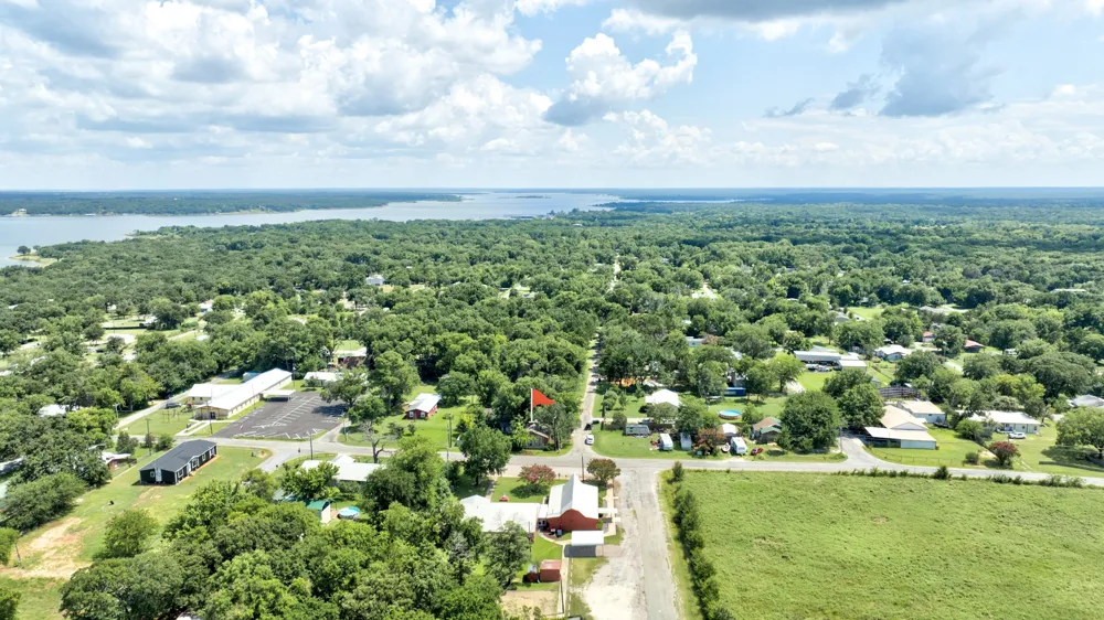 12 Old Shawnee Trail Drive Gordonville, TX 76245