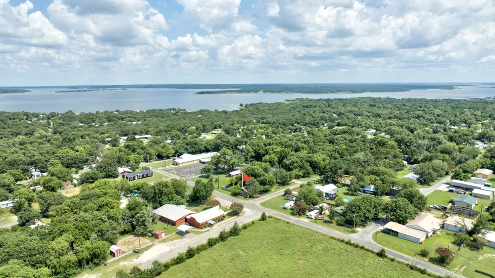 12 Old Shawnee Trail Drive Gordonville, TX 76245