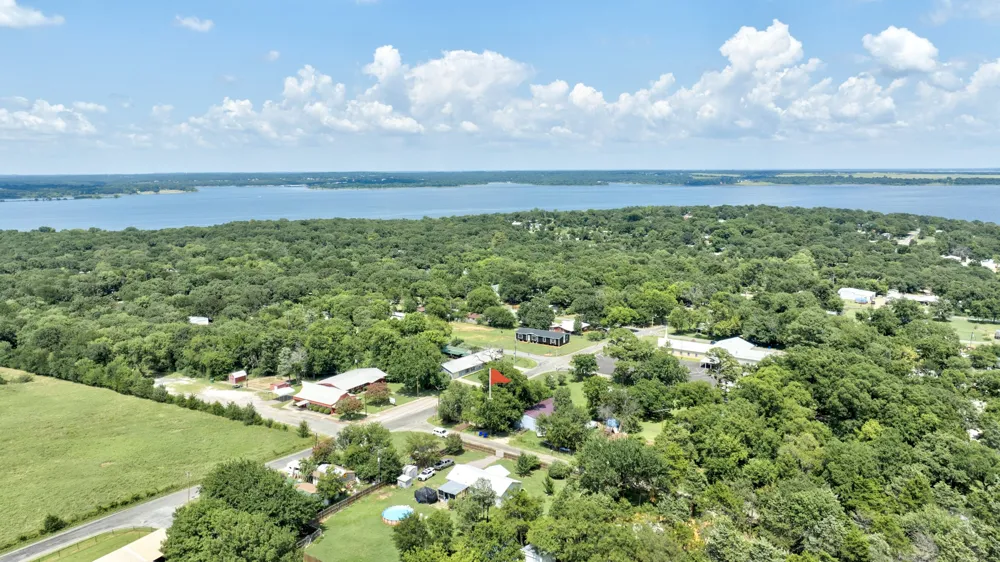 12 Old Shawnee Trail Drive Gordonville, TX 76245