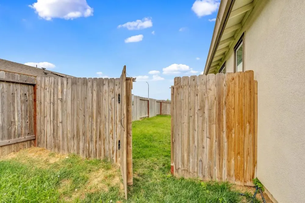 4076 Eugene Drive Olivehurst, CA 95961