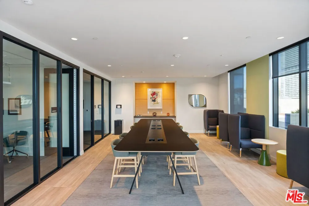 330 W 11th Street #104 Los Angeles, CA 90015