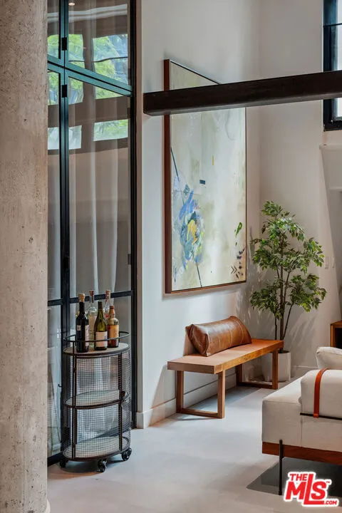 330 W 11th Street #104 Los Angeles, CA 90015