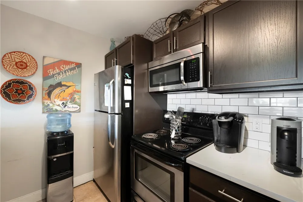 220 W Avenue F #2B Port Aransas, TX 78373