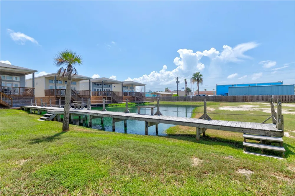 220 W Avenue F #2B Port Aransas, TX 78373