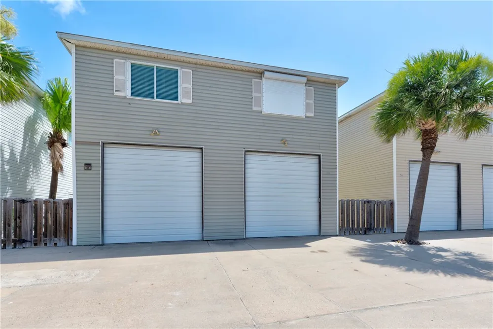 220 W Avenue F #2B Port Aransas, TX 78373