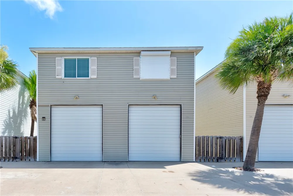 220 W Avenue F #2B Port Aransas, TX 78373