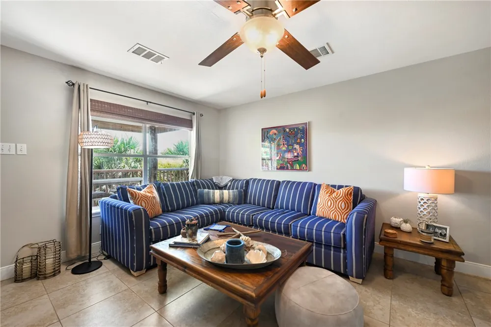 220 W Avenue F #2B Port Aransas, TX 78373