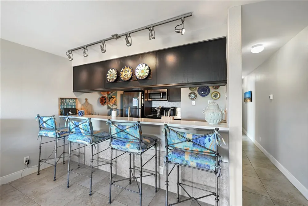 220 W Avenue F #2B Port Aransas, TX 78373