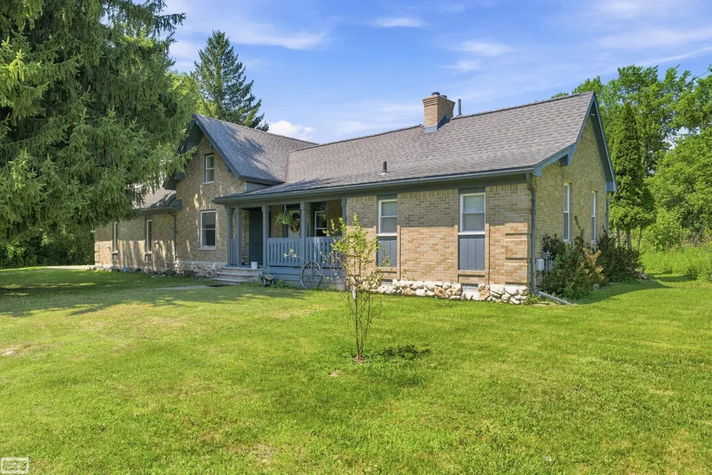 105 3rd Street Yale City, MI 48097