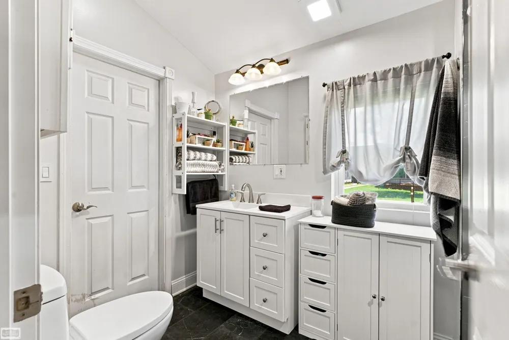 105 3rd Street Yale City, MI 48097