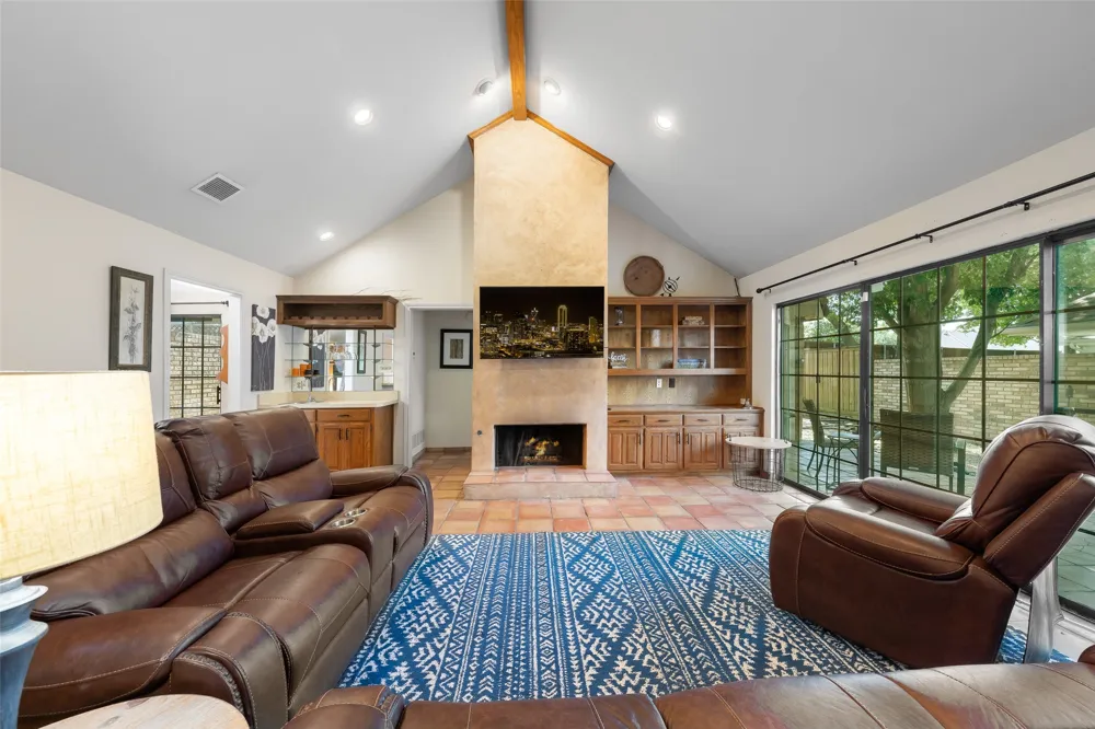 2739 Sedgeway Lane Carrollton, TX 75006
