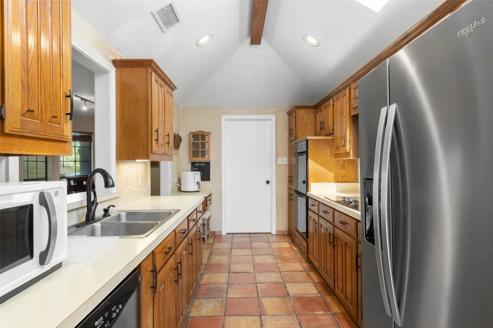 2739 Sedgeway Lane Carrollton, TX 75006