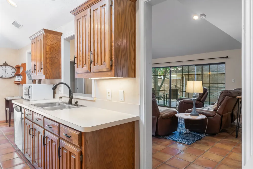 2739 Sedgeway Lane Carrollton, TX 75006