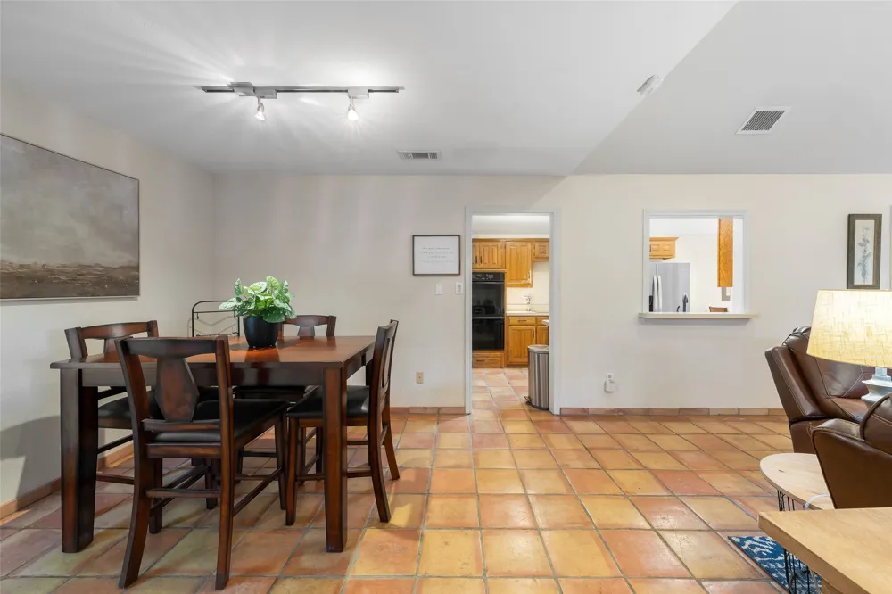 2739 Sedgeway Lane Carrollton, TX 75006