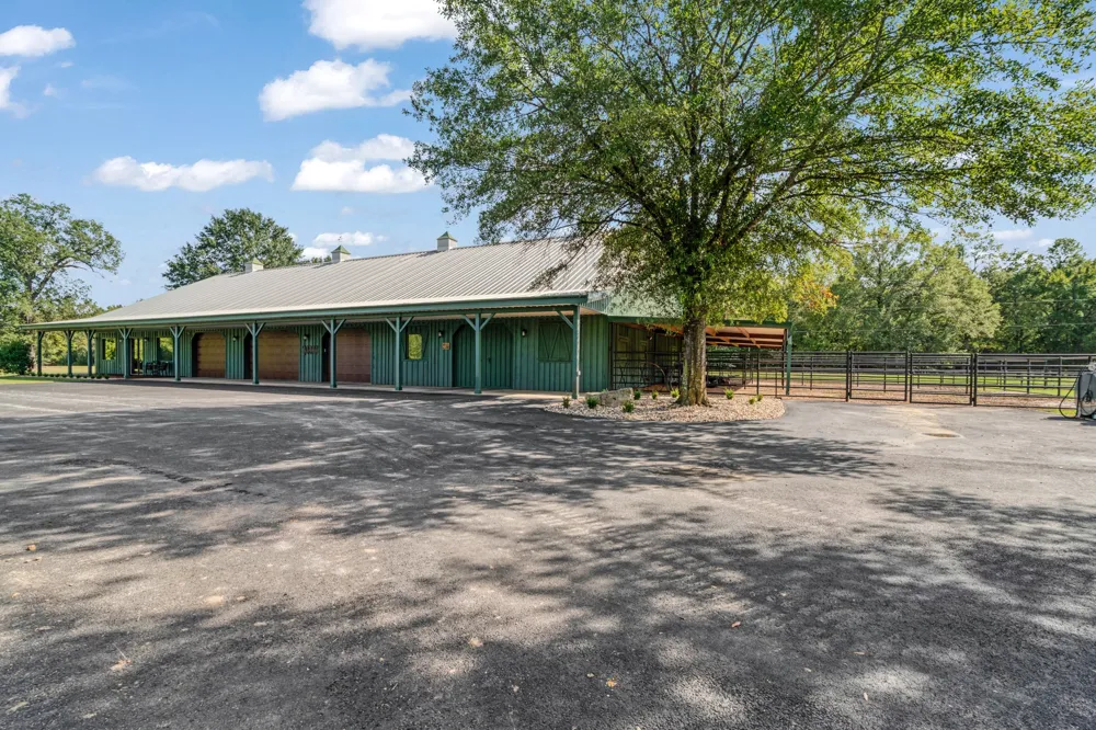 5500 Farm to Market 195 Paris, TX 75462