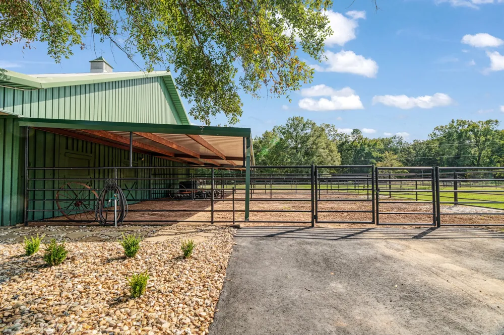 5500 Farm to Market 195 Paris, TX 75462