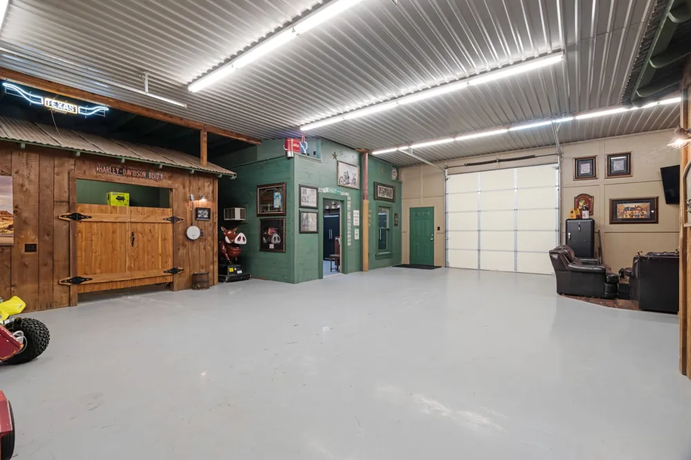 5500 Farm to Market 195 Paris, TX 75462