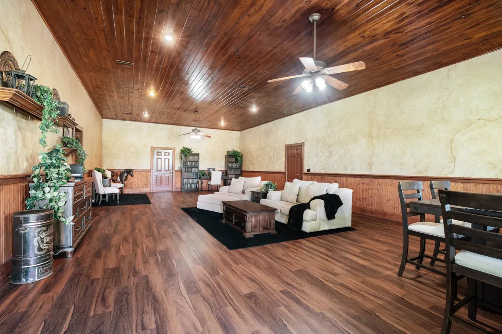 5500 Farm to Market 195 Paris, TX 75462