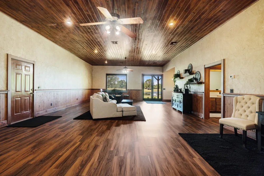 5500 Farm to Market 195 Paris, TX 75462