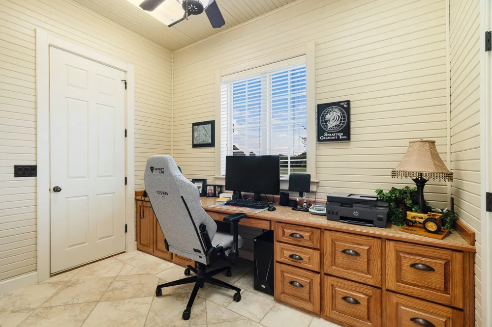 5500 Farm to Market 195 Paris, TX 75462