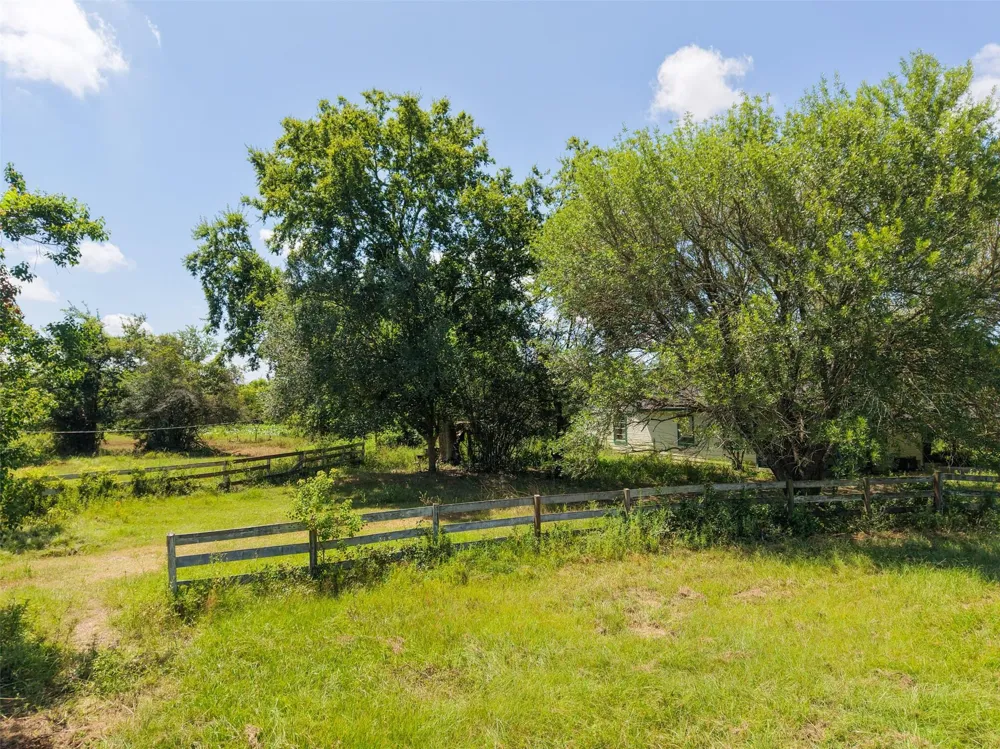 28619 Barry Lane Waller, TX 77484
