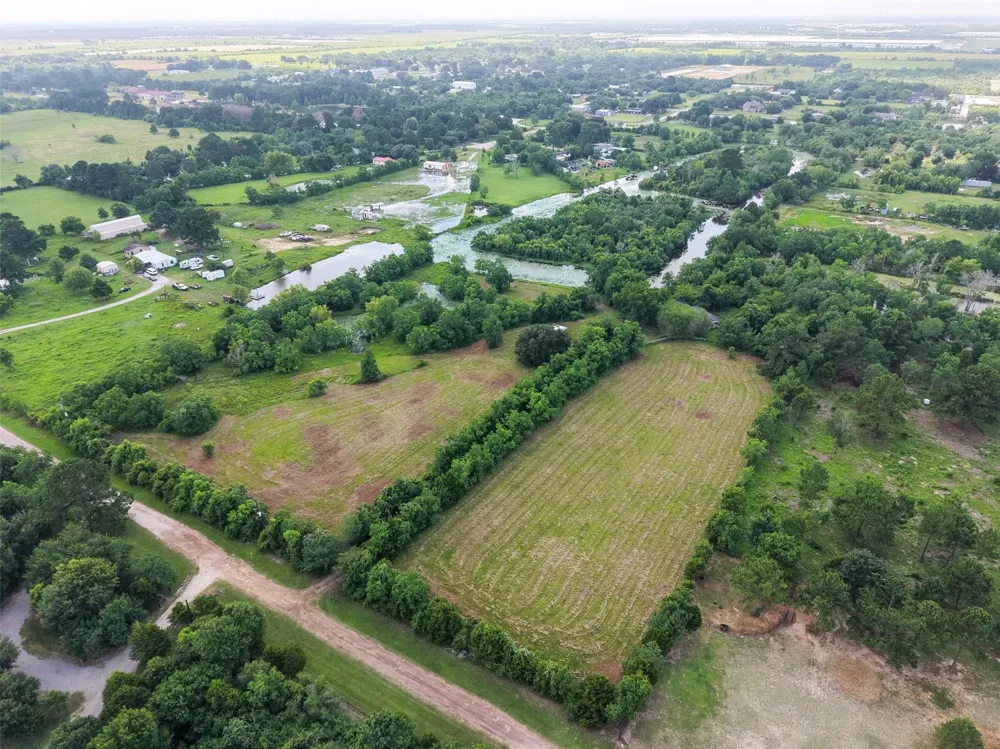 28619 Barry Lane Waller, TX 77484