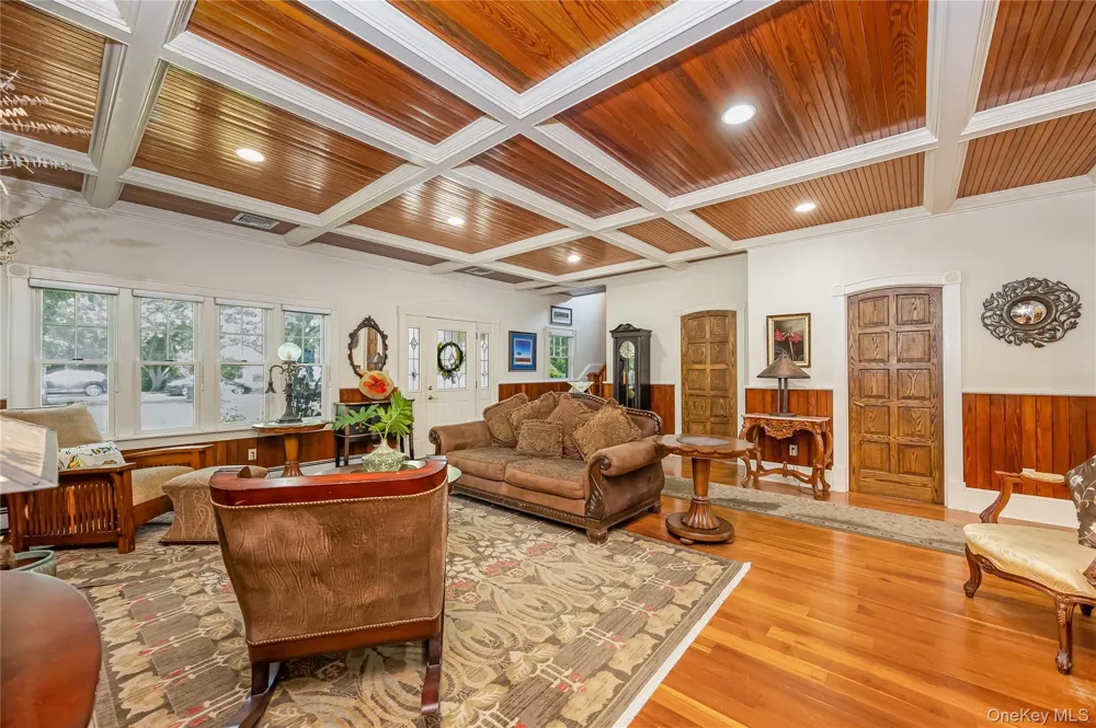 14 Danes Street Blue Point, NY 11715