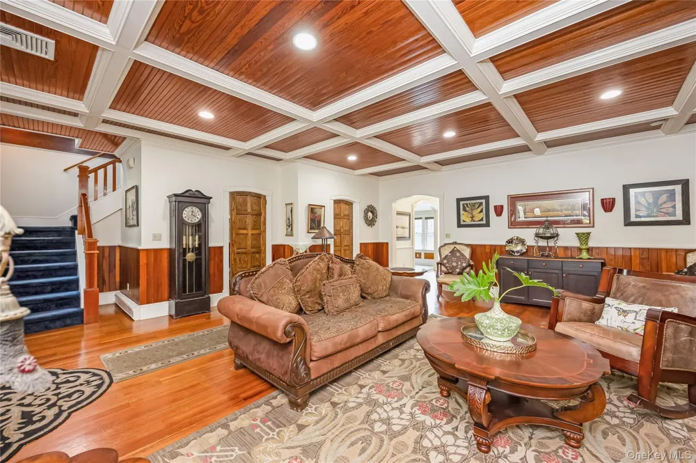 14 Danes Street Blue Point, NY 11715