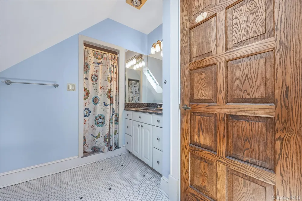 14 Danes Street Blue Point, NY 11715