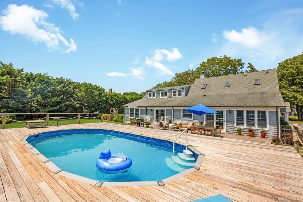 14 Danes Street Blue Point, NY 11715