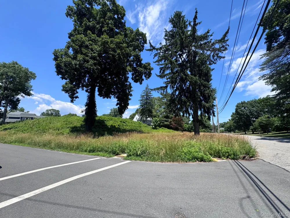 16 The Boulevard New Rochelle, NY 10801