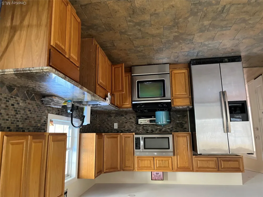 39 Elder Avenue Farmingville, NY 11738