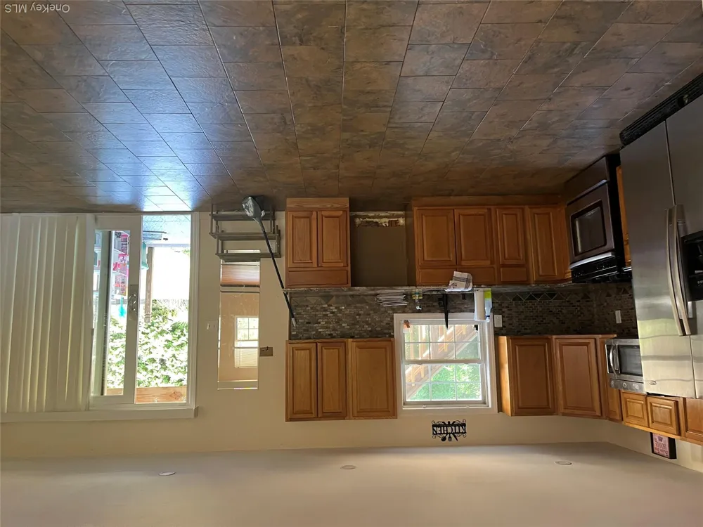 39 Elder Avenue Farmingville, NY 11738